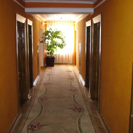 Hotel Profspilkovyi ลุตสกาย ภายนอก รูปภาพ