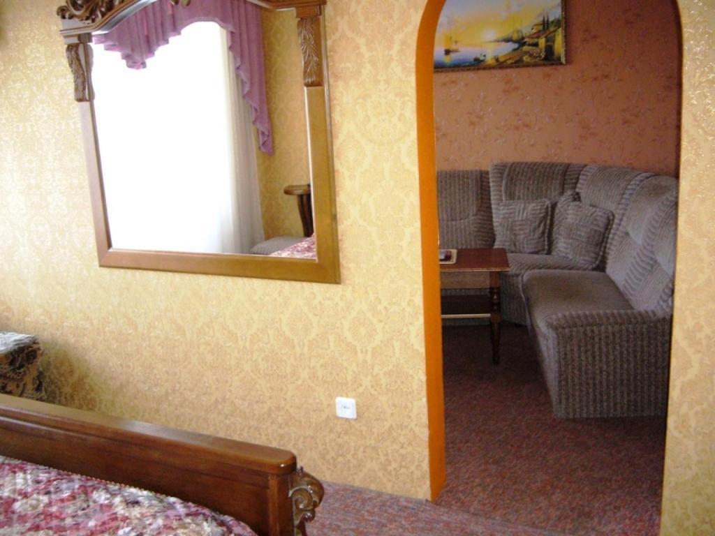 Hotel Profspilkovyi ลุตสกาย ภายนอก รูปภาพ
