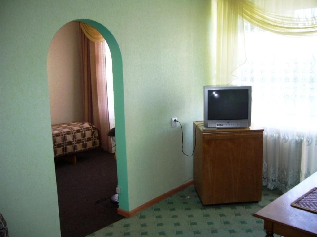 Hotel Profspilkovyi ลุตสกาย ภายนอก รูปภาพ