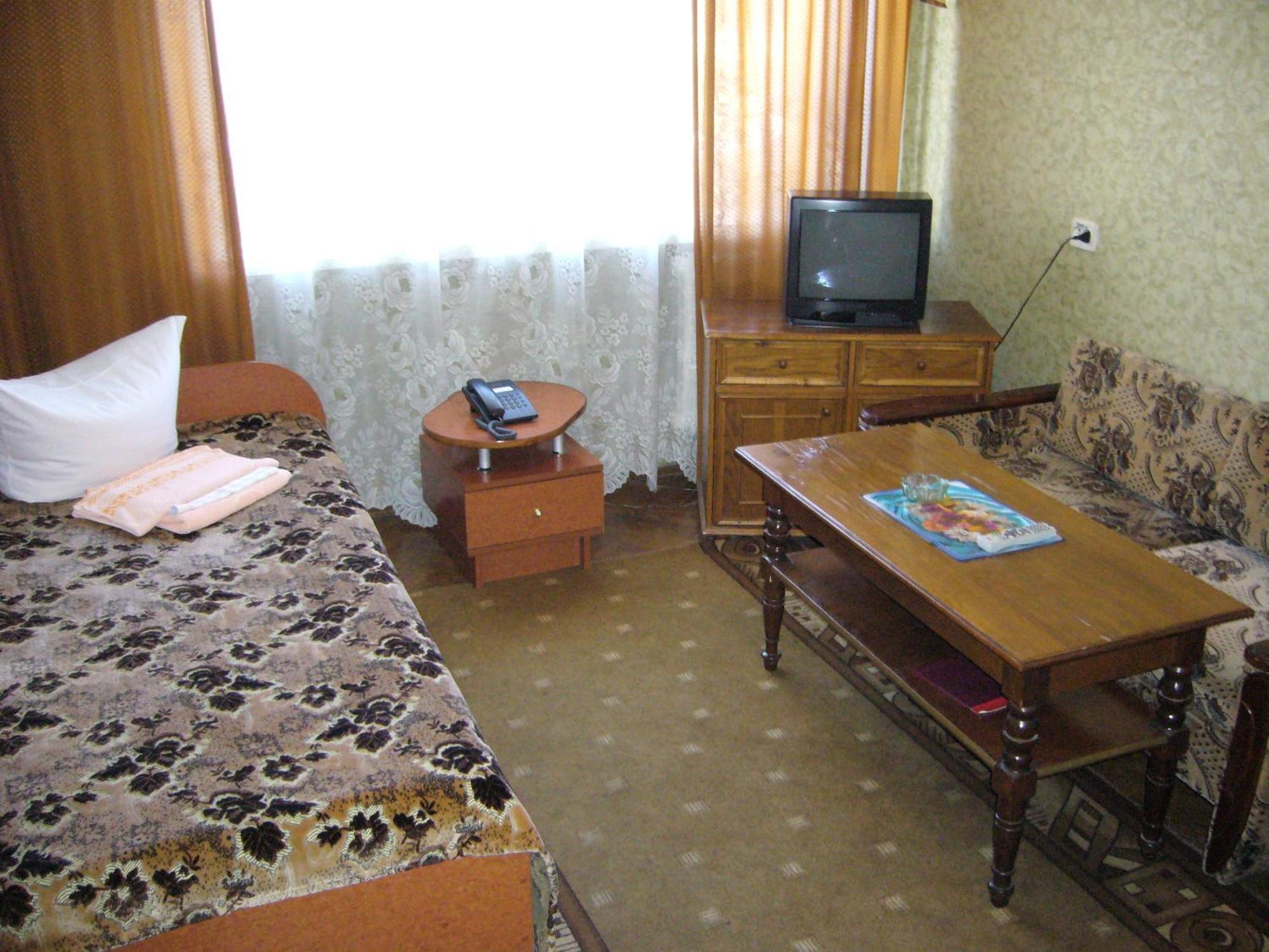 Hotel Profspilkovyi ลุตสกาย ภายนอก รูปภาพ
