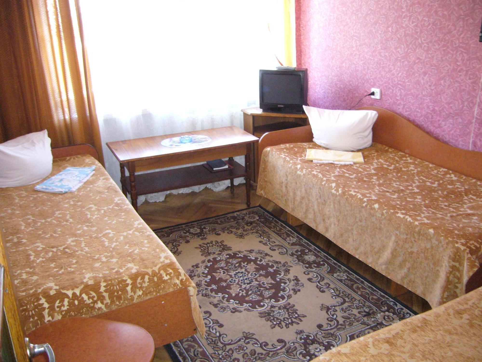 Hotel Profspilkovyi ลุตสกาย ภายนอก รูปภาพ